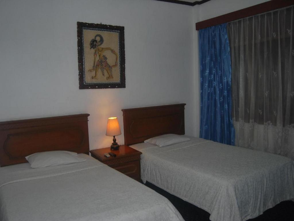 Sadinah Sahid Josodipuro Hotel Colomadu Buitenkant foto